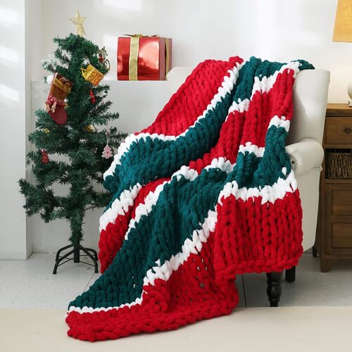 chunky knit blanket for Christmas decoration
